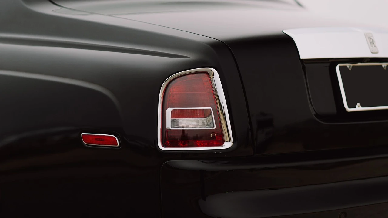 2010 Rolls-Royce Phantom VII - Image 29 of 31