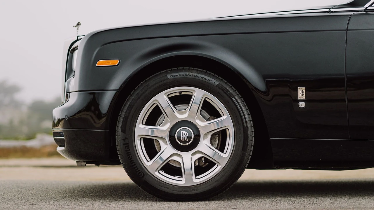 2010 Rolls-Royce Phantom VII - Image 22 of 31