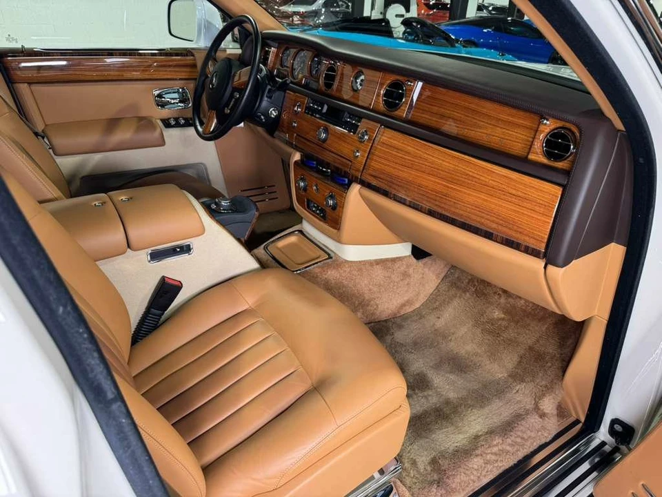2010 Rolls-Royce Phantom VII - Image 20 of 21