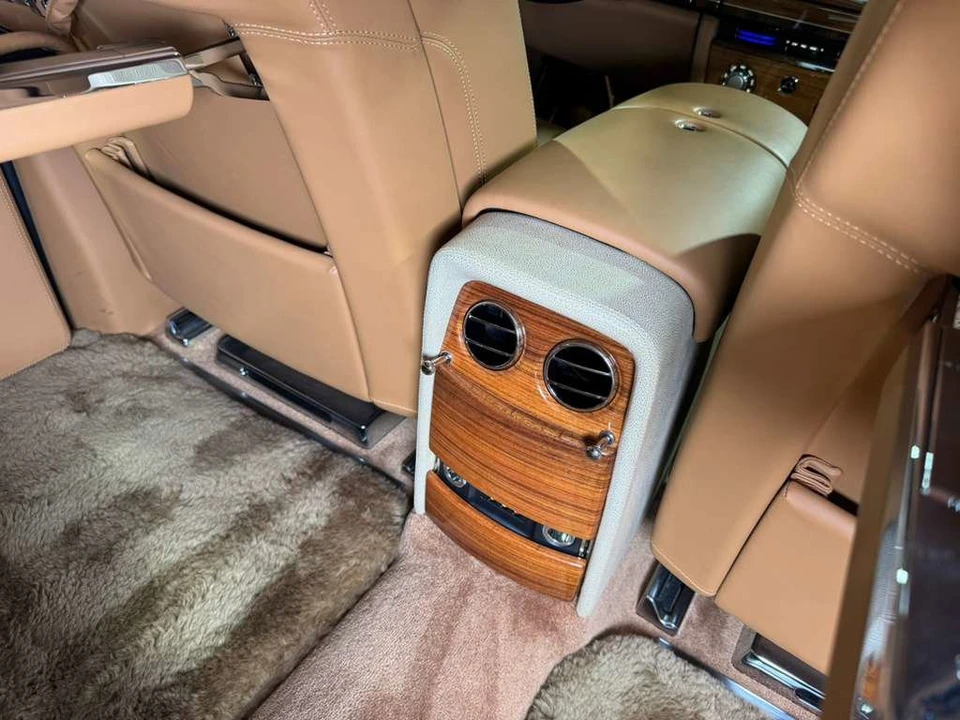 2010 Rolls-Royce Phantom VII - Image 15 of 21