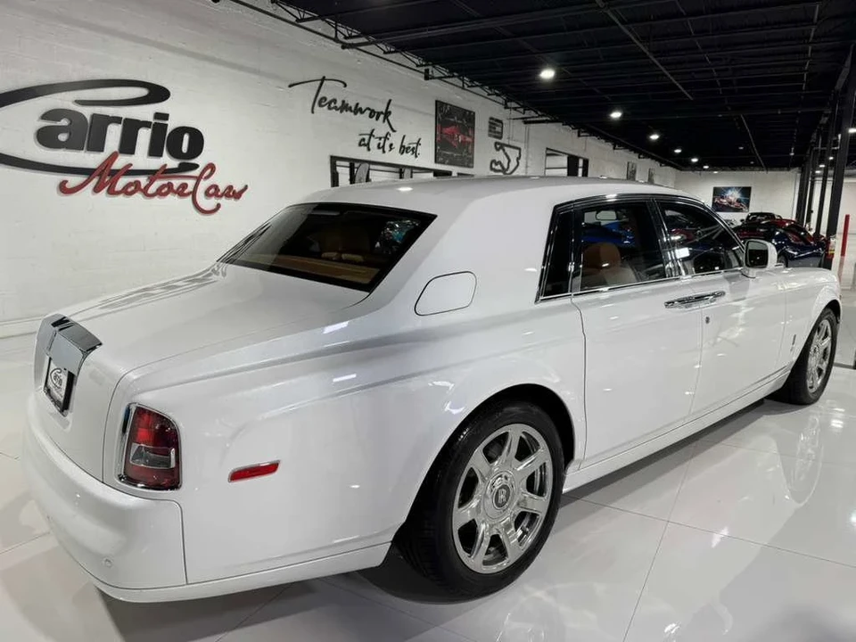 2010 Rolls-Royce Phantom VII - Image 7 of 12