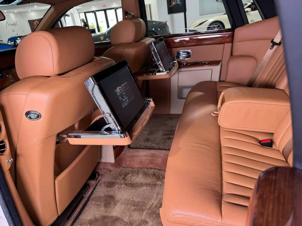 2010 Rolls-Royce Phantom VII - Image 11 of 12