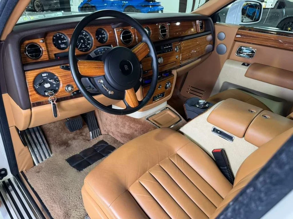 2010 Rolls-Royce Phantom VII - Image 9 of 12
