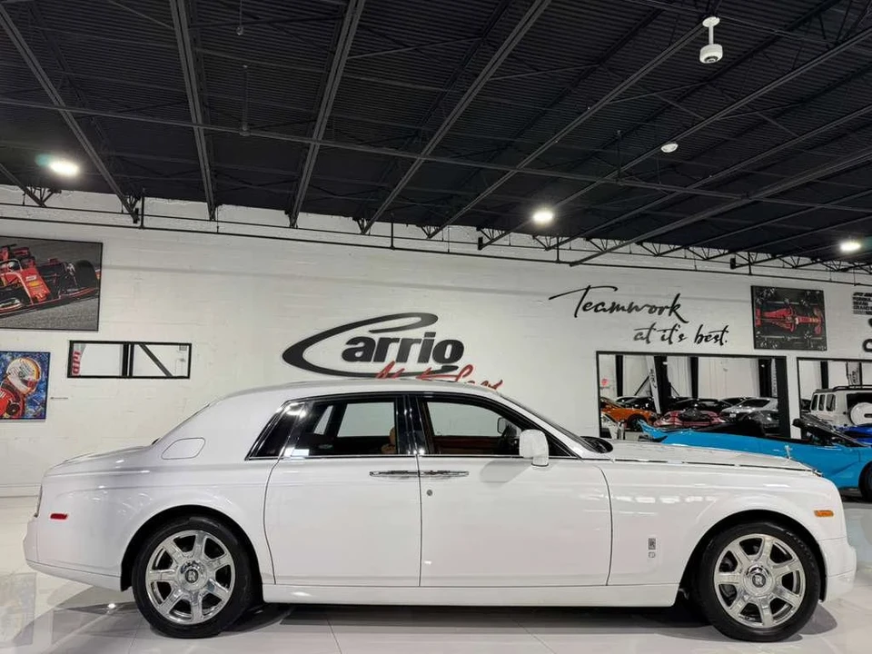 2010 Rolls-Royce Phantom VII - Image 8 of 12