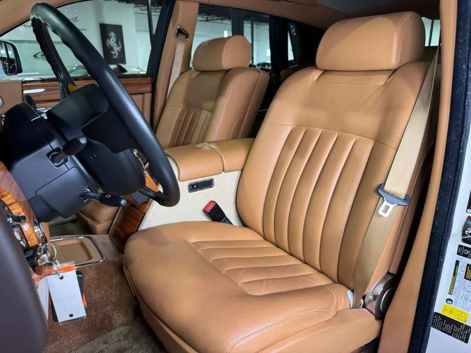 2010 Rolls-Royce Phantom VII - Image 10 of 12