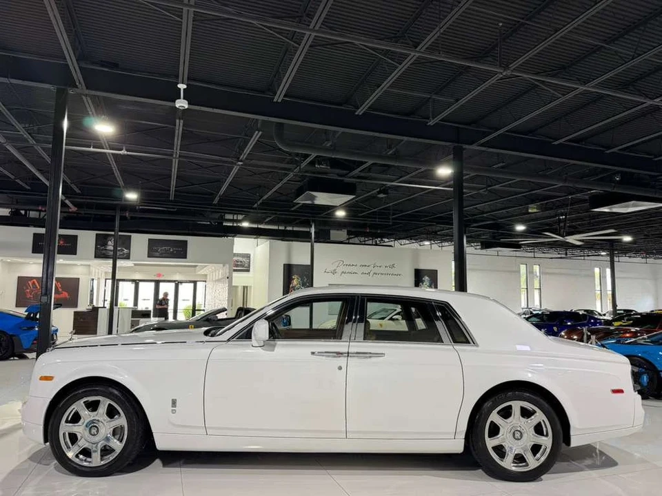 2010 Rolls-Royce Phantom VII - Image 4 of 12