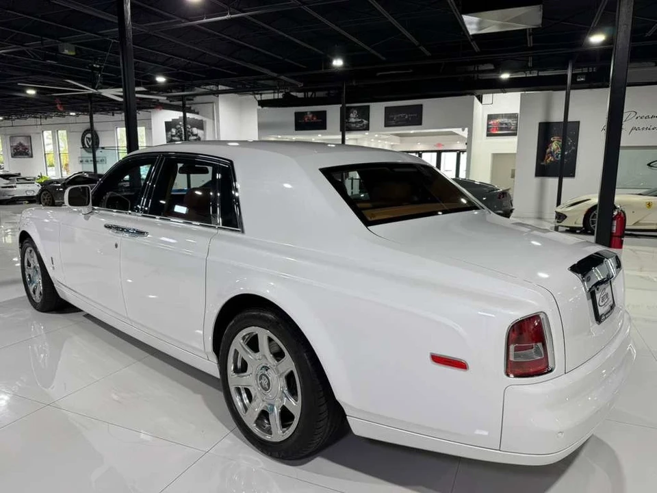 2010 Rolls-Royce Phantom VII - Image 5 of 12