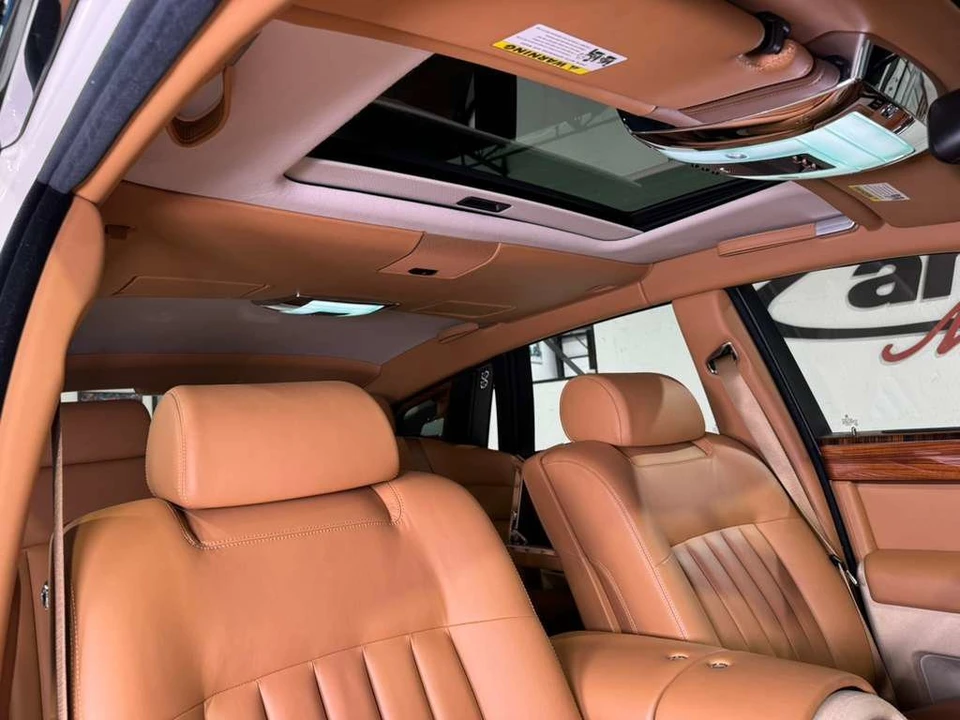 2010 Rolls-Royce Phantom VII - Image 19 of 21