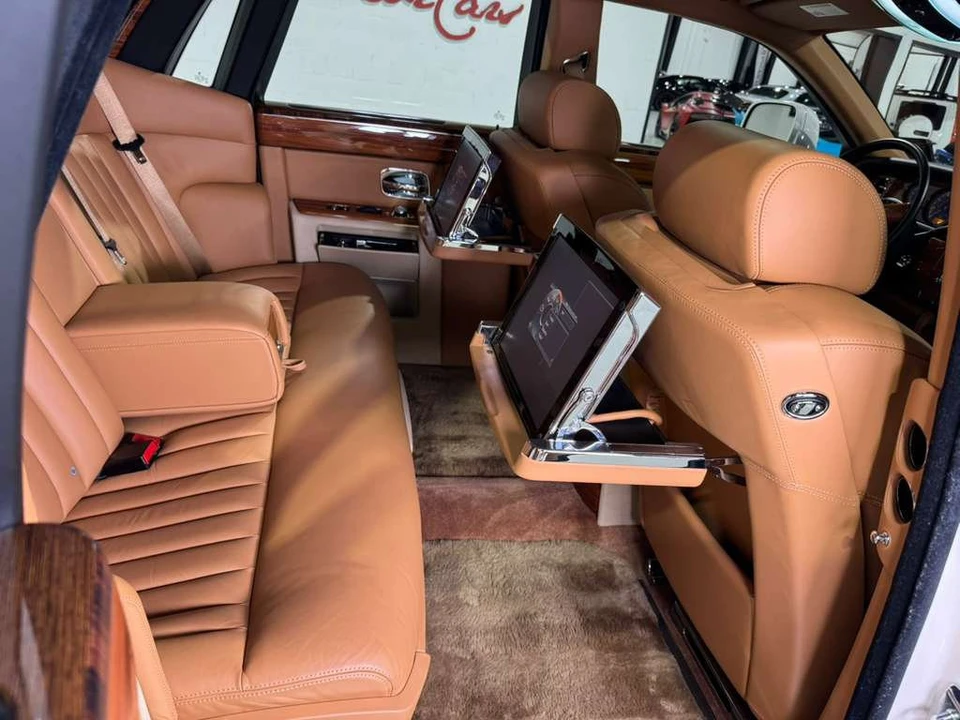 2010 Rolls-Royce Phantom VII - Image 17 of 21