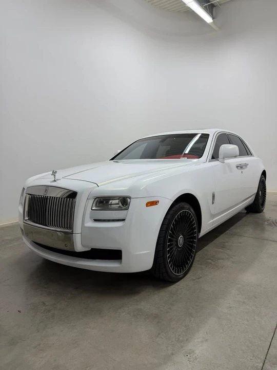 2010 Rolls-Royce Ghost 1st Gen - Image 3 of 8