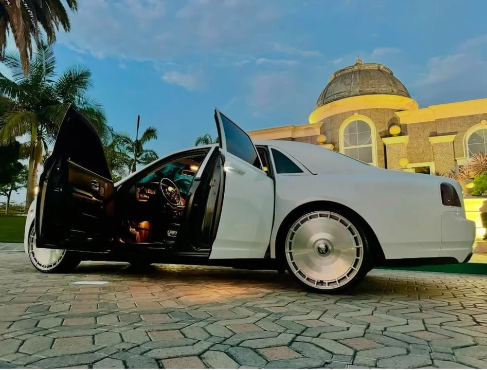 2010 Rolls-Royce Ghost 1st Gen - Image 5 of 8
