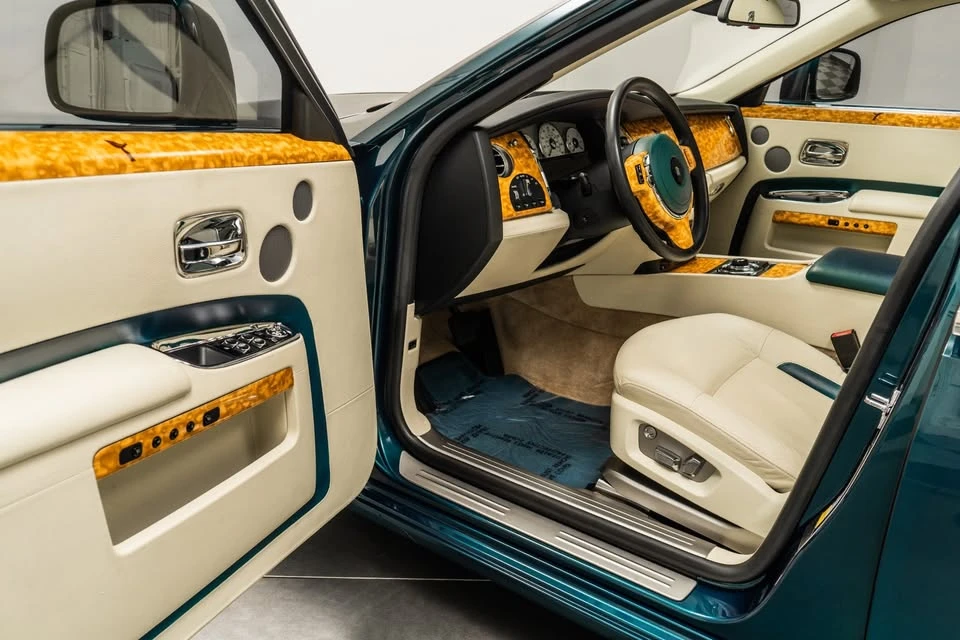2010 Rolls-Royce Ghost 1st Gen - Image 6 of 8