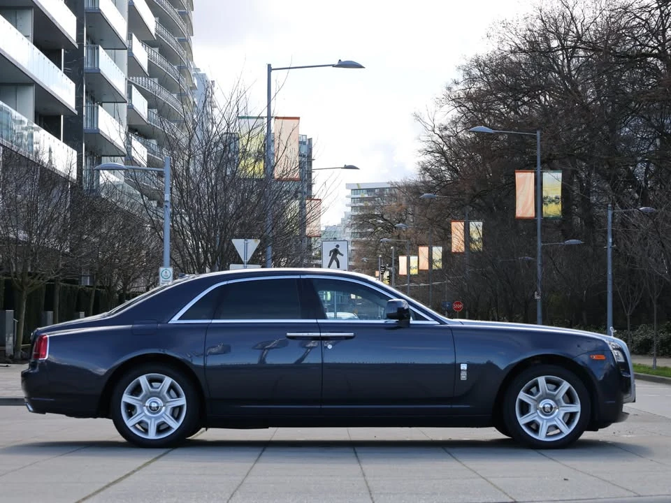 2010 Rolls-Royce Ghost 1st Gen - Image 9 of 16