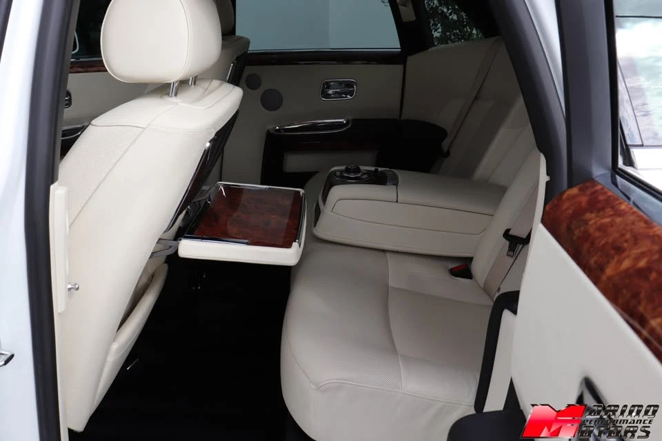 2010 Rolls-Royce Ghost 1st Gen - Image 12 of 15