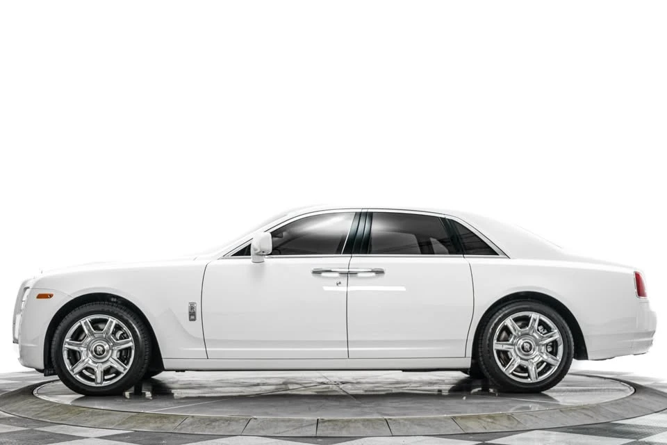 2010 Rolls-Royce Ghost 1st Gen - Image 5 of 15