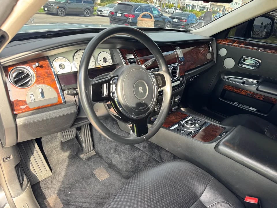 2010 Rolls-Royce Ghost 1st Gen - Image 11 of 14