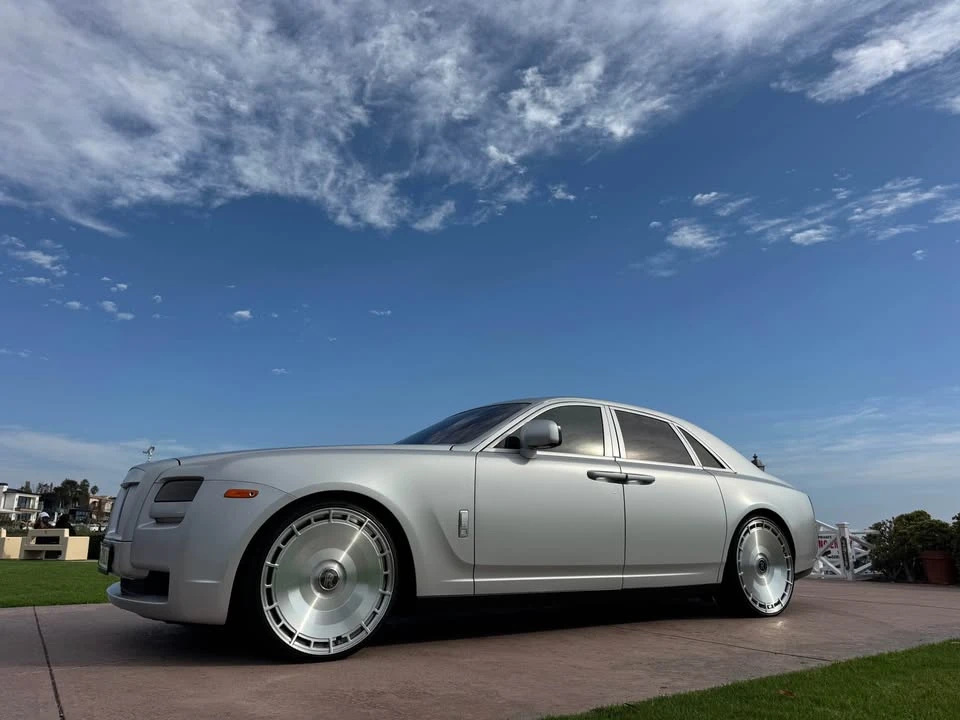 2010 Rolls-Royce Ghost 1st Gen - Image 8 of 18