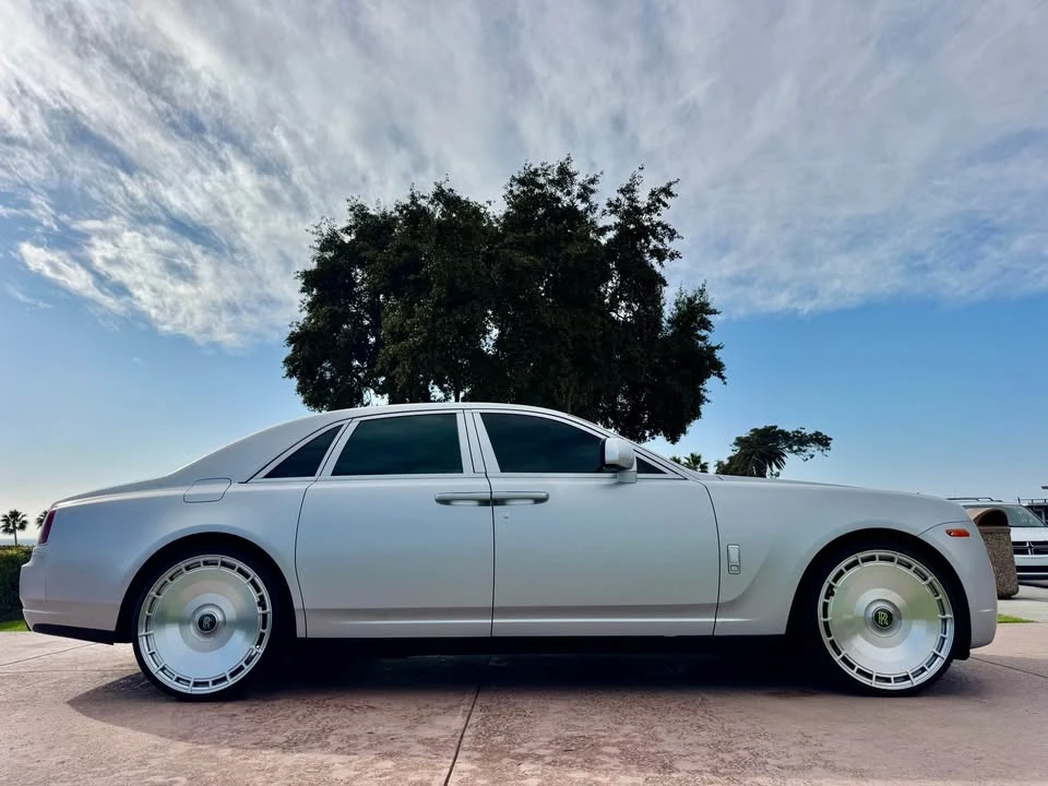 2010 Rolls-Royce Ghost 1st Gen - Image 5 of 18