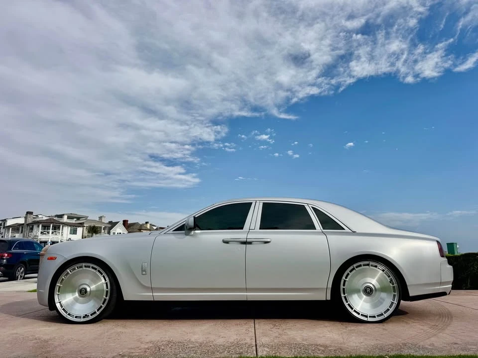 2010 Rolls-Royce Ghost 1st Gen - Image 2 of 18