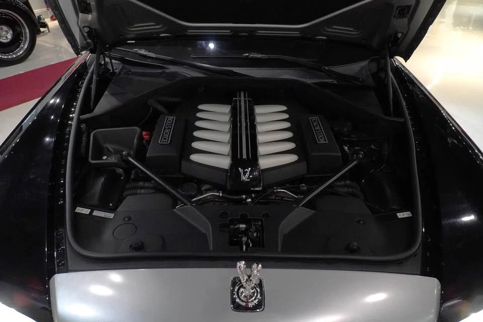 2010 Rolls-Royce Ghost 1st Gen - Image 6 of 12