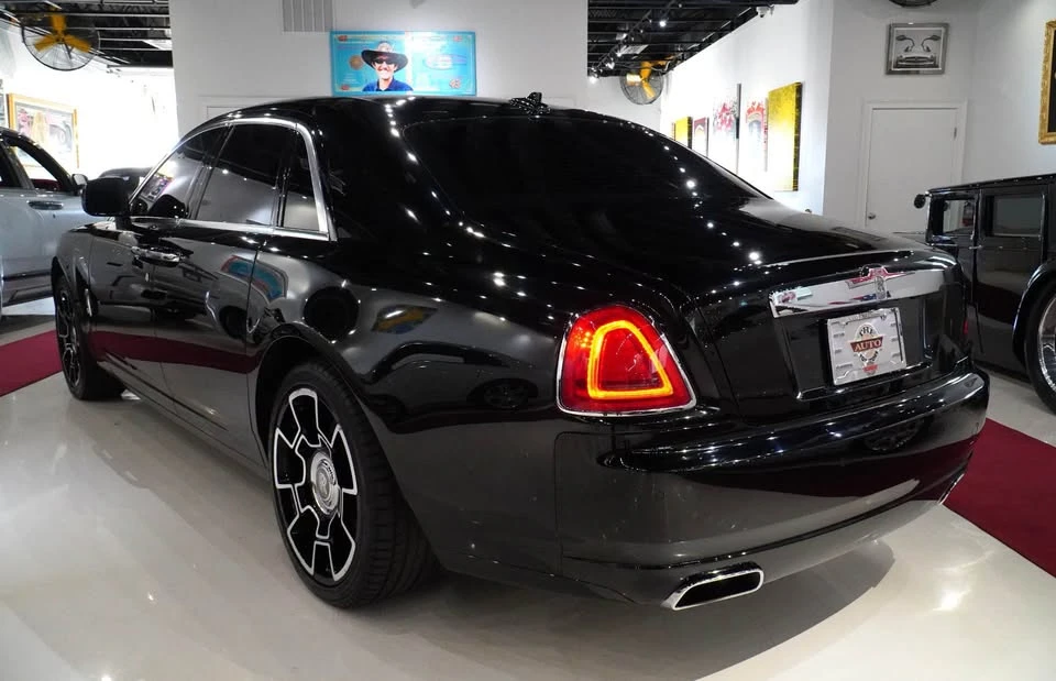 2010 Rolls-Royce Ghost 1st Gen - Image 4 of 12