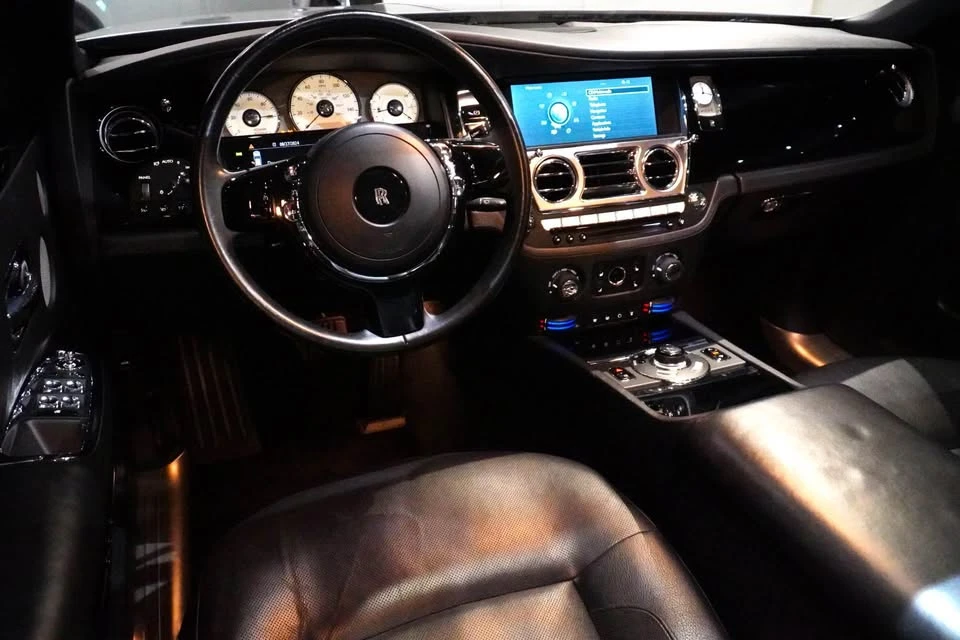 2010 Rolls-Royce Ghost 1st Gen - Image 7 of 12