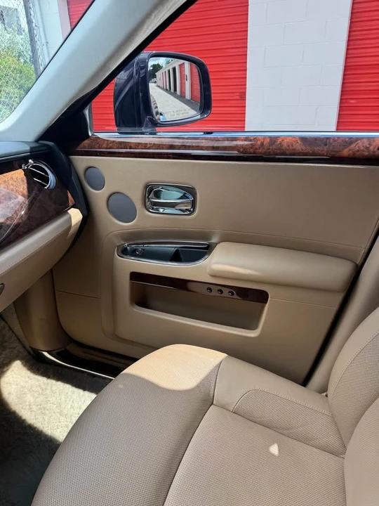 2010 Rolls-Royce Ghost 1st Gen - Image 11 of 19