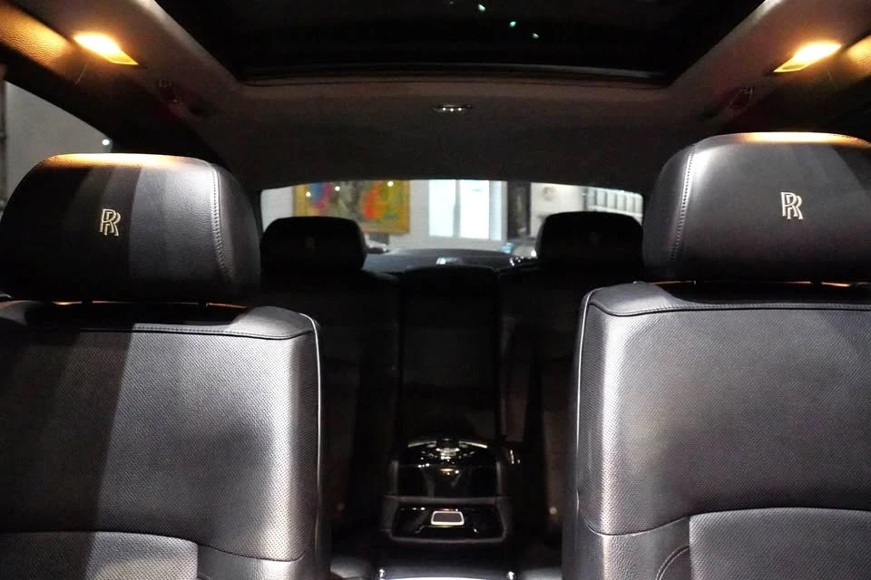 2010 Rolls-Royce Ghost 1st Gen - Image 9 of 12