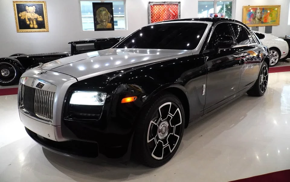 2010 Rolls-Royce Ghost 1st Gen - Image 2 of 12