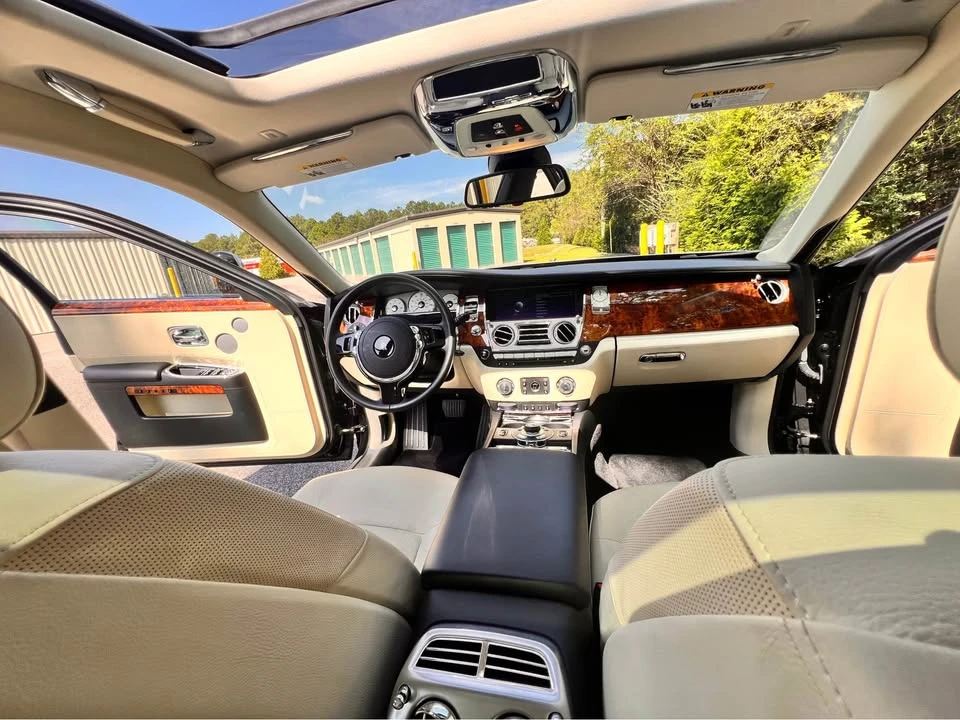 2010 Rolls-Royce Ghost 1st Gen - Image 14 of 20