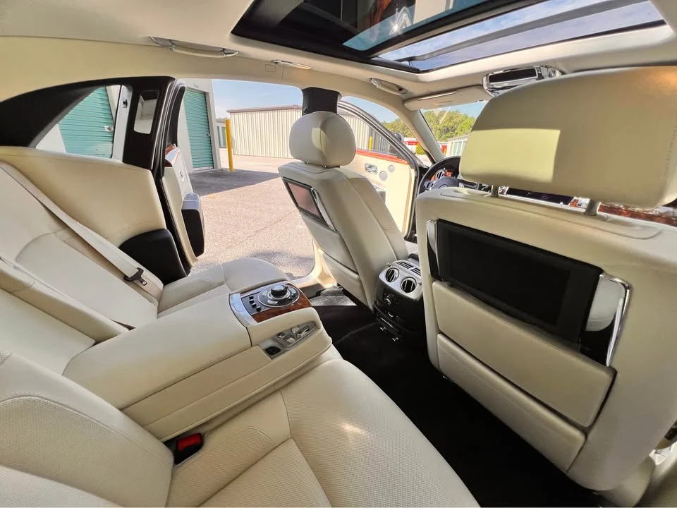 2010 Rolls-Royce Ghost 1st Gen - Image 13 of 20