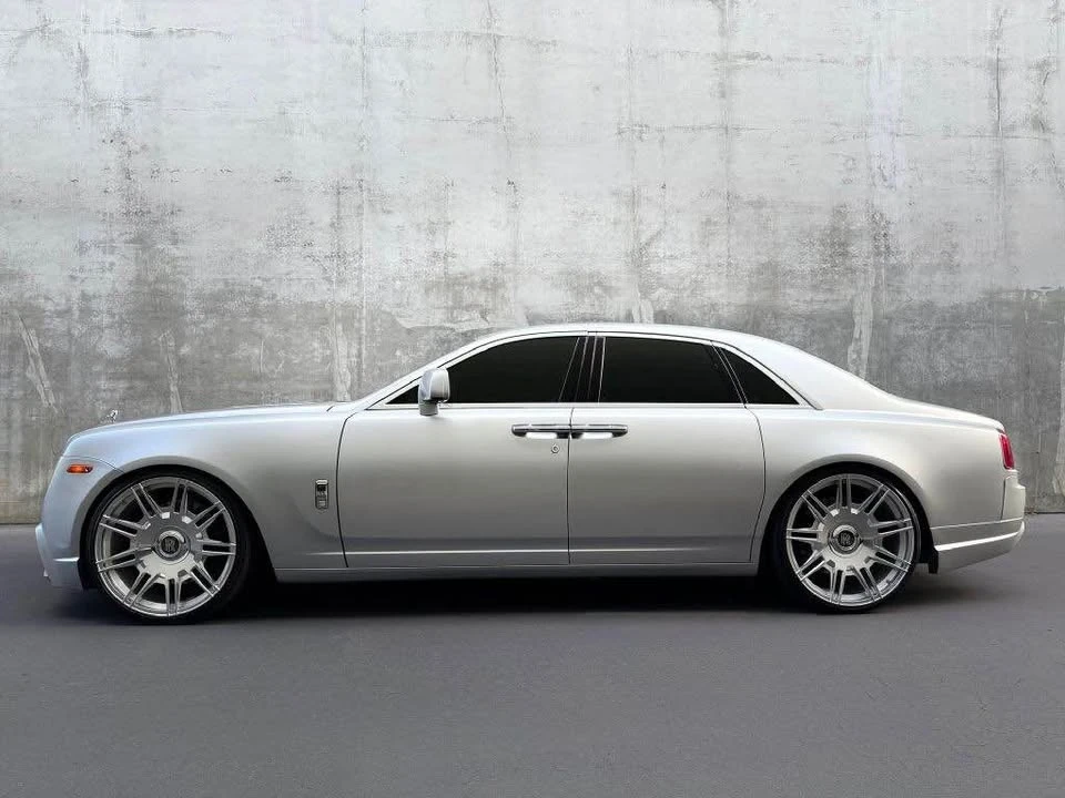 2010 Rolls-Royce Ghost 1st Gen - Image 5 of 17