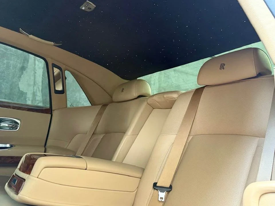 2010 Rolls-Royce Ghost 1st Gen - Image 10 of 17