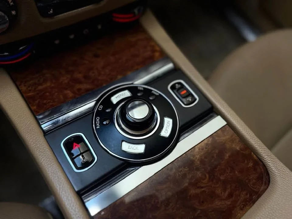 2010 Rolls-Royce Ghost 1st Gen - Image 16 of 17