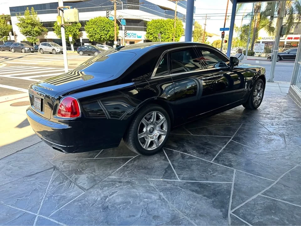 2010 Rolls-Royce Ghost 1st Gen - Image 2 of 8