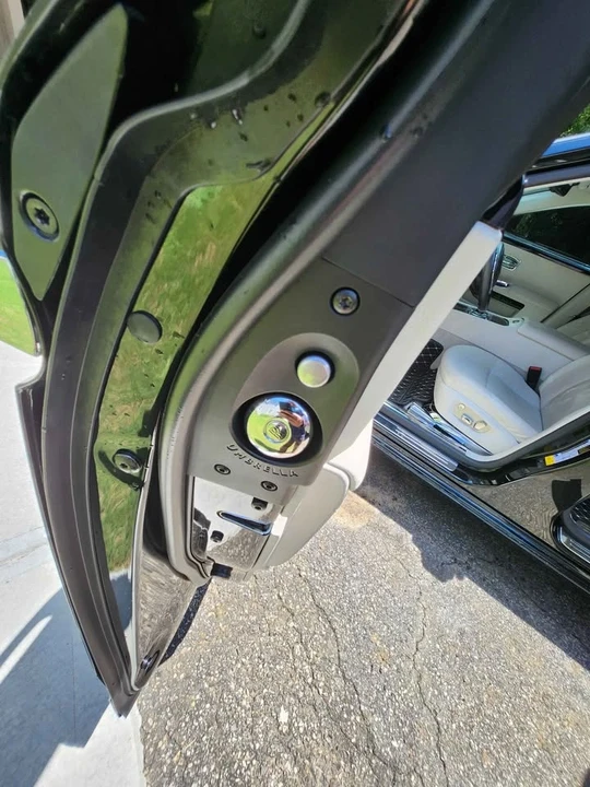 2010 Rolls-Royce Ghost 1st Gen - Image 15 of 19