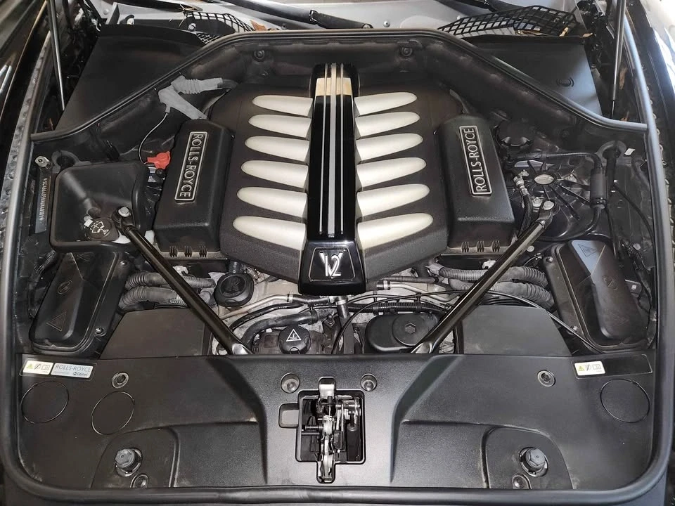 2010 Rolls-Royce Ghost 1st Gen - Image 13 of 19