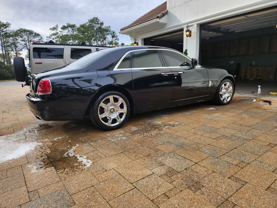 2010 Rolls-Royce Ghost 1st Gen - Image 18 of 19