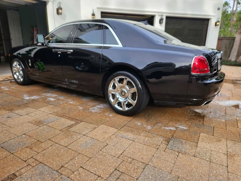 2010 Rolls-Royce Ghost 1st Gen - Image 19 of 19