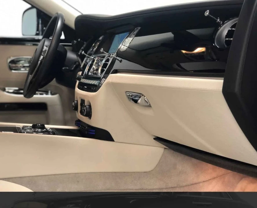 2010 Rolls-Royce Ghost 1st Gen - Image 7 of 19