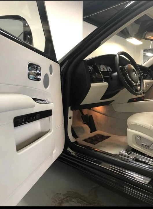 2010 Rolls-Royce Ghost 1st Gen - Image 3 of 20