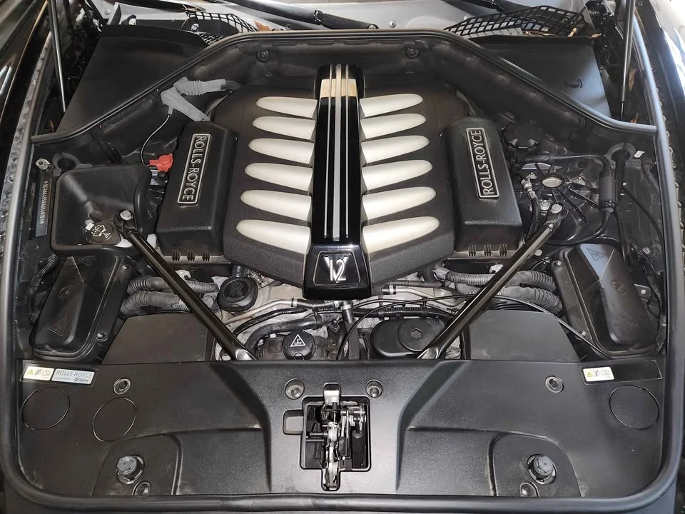 2010 Rolls-Royce Ghost 1st Gen - Image 9 of 20