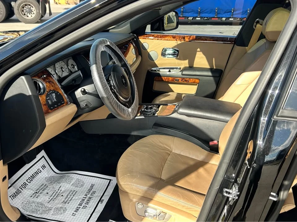 2010 Rolls-Royce Ghost 1st Gen - Image 14 of 19