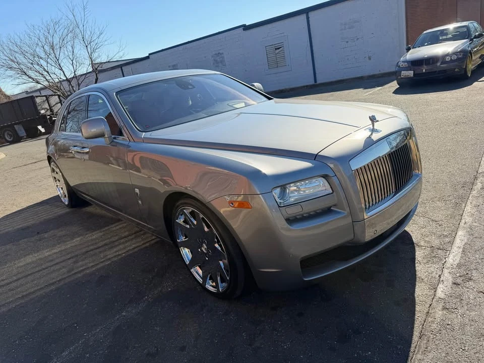 2010 Rolls-Royce Ghost 1st Gen - Image 3 of 8