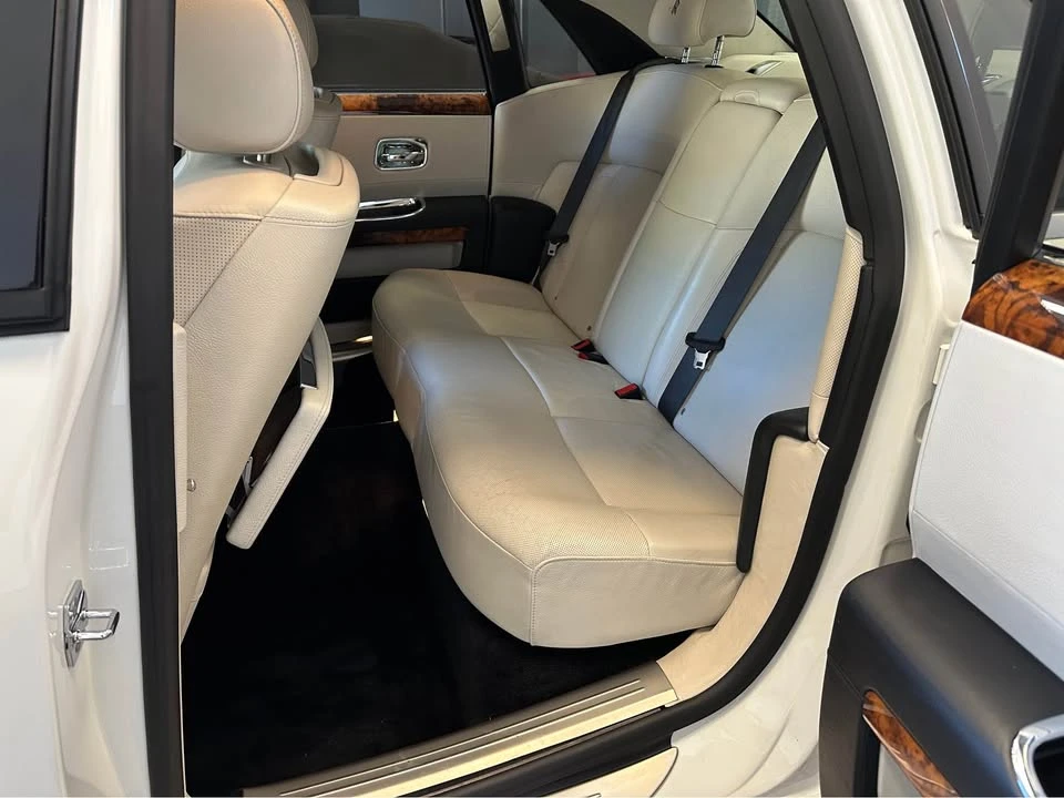 2010 Rolls-Royce Ghost 1st Gen - Image 5 of 20
