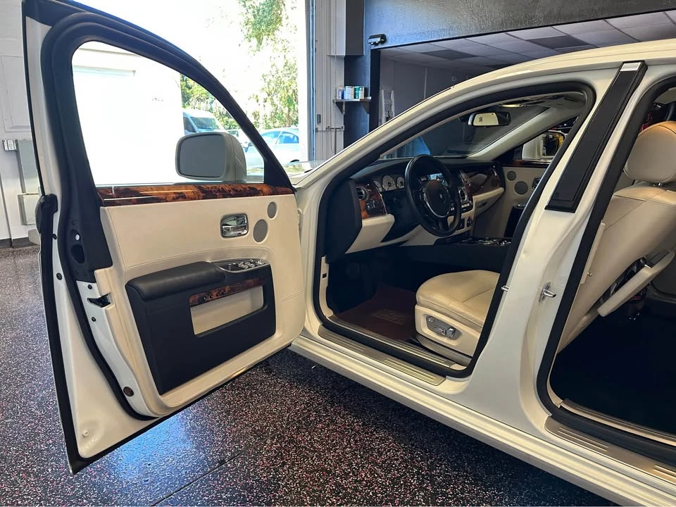 2010 Rolls-Royce Ghost 1st Gen - Image 2 of 20