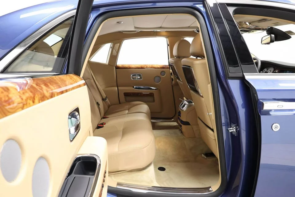 2010 Rolls-Royce Ghost 1st Gen - Image 14 of 19