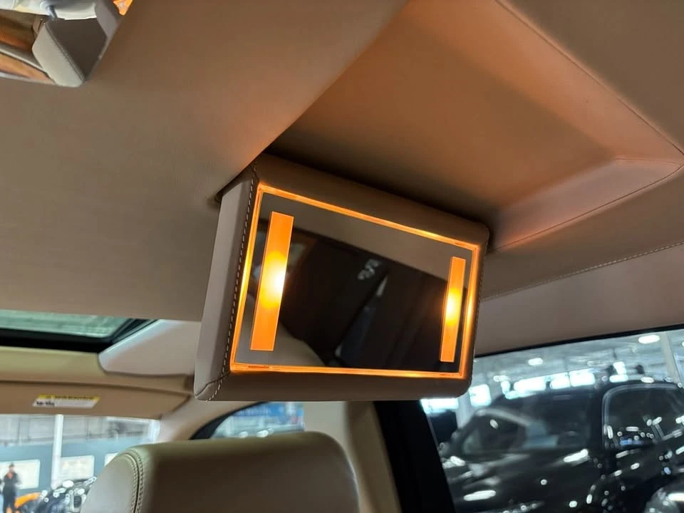 2010 Rolls-Royce Phantom VII - Image 17 of 18