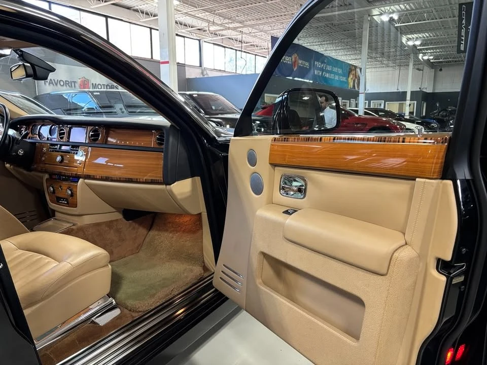 2010 Rolls-Royce Phantom VII - Image 14 of 18