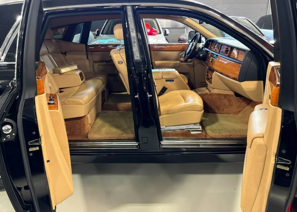 2010 Rolls-Royce Phantom VII - Image 6 of 13